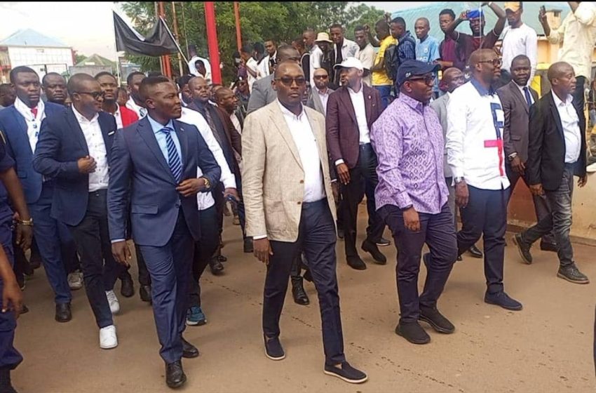  Lubumbashi : l’asbl « les amis de Sama Lukonde » que dirige Ben Nyembwe s’est activement mobilisée pour accueillir le premier ministre et l’accompagner au lancement de l’opération d’enrôlement des électeurs