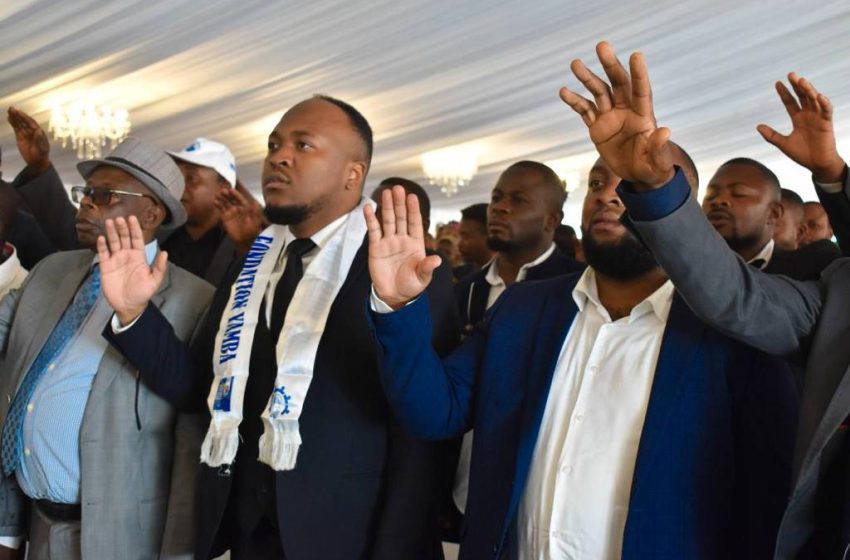  Politique/Lubumbashi : Moïse Yamba apporte sa pierre à l’édifice de Ensemble pour la République, en y faisant adhérer les membres de sa base