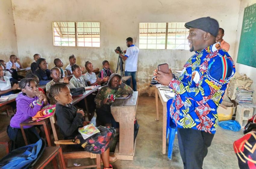  EPST: le Proved Tshisekedi du Kongo-Central2 encourage les élèves de plusieurs écoles de Mbanza-Ngungu